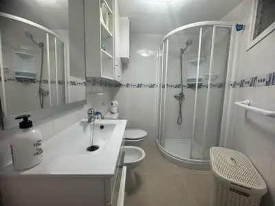 Un baño de Cozy apartment - KOKA