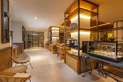 Comida en o cerca de este hotel