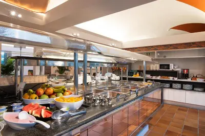 Comida en o cerca de este apartamento