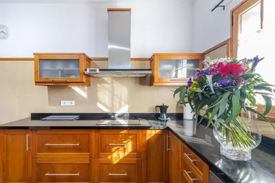 Una cocina o zona de cocina en Villa de Pino