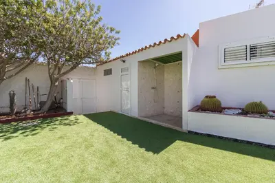 Jardín al aire libre en Bungalows Lapahi