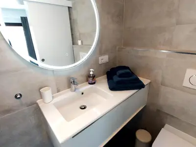 Un baño de Villa Playa Tauro - Luxury bungalow with pool
