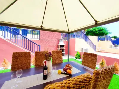 Un balcón o terraza de Lemon Terraced House