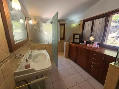 Un baño de Villa Mogaren