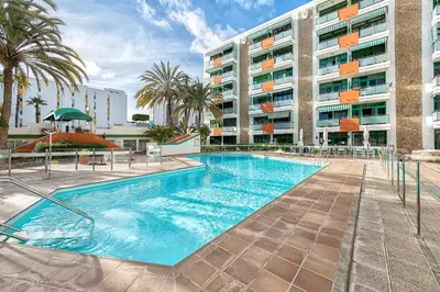 Piscina en o cerca de Apartamento céntrico en playa del inglés