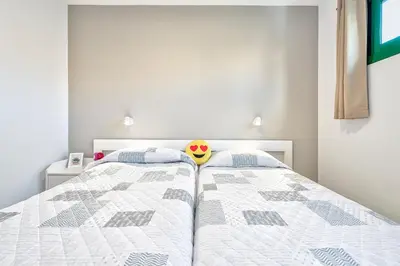 Cama o camas de una habitación en Apartamento céntrico en playa del inglés