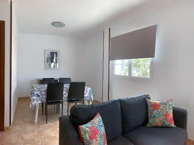 Zona de estar de Viviendas Vacacionales en el centro de Valleseco By Artenatur